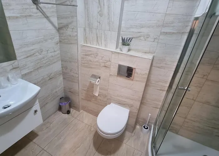 Nocleg ze śniadaniem Monika 3*